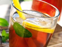 Tee - Quelle: (c) Christian Jung/Fotolia.com