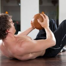 Medizinball Workout 5 - Quelle: (c) kzenon/iStockphoto.com