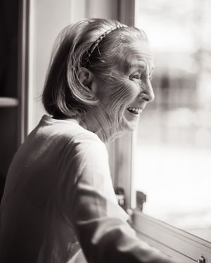 Alte Frau - Quelle: Ann Gordon, CC BY-SA 2.0 (http://www.flickr.com/photos/75976921@N00/)